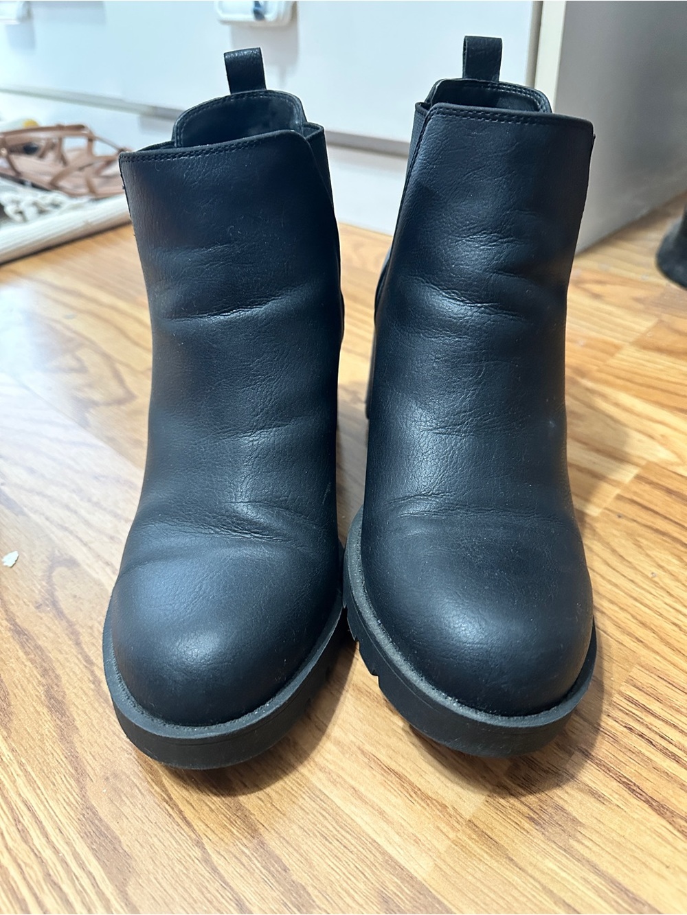 Xappeal Black Leather Ankle Boots - Round Toe Chelsea Pull-Tab